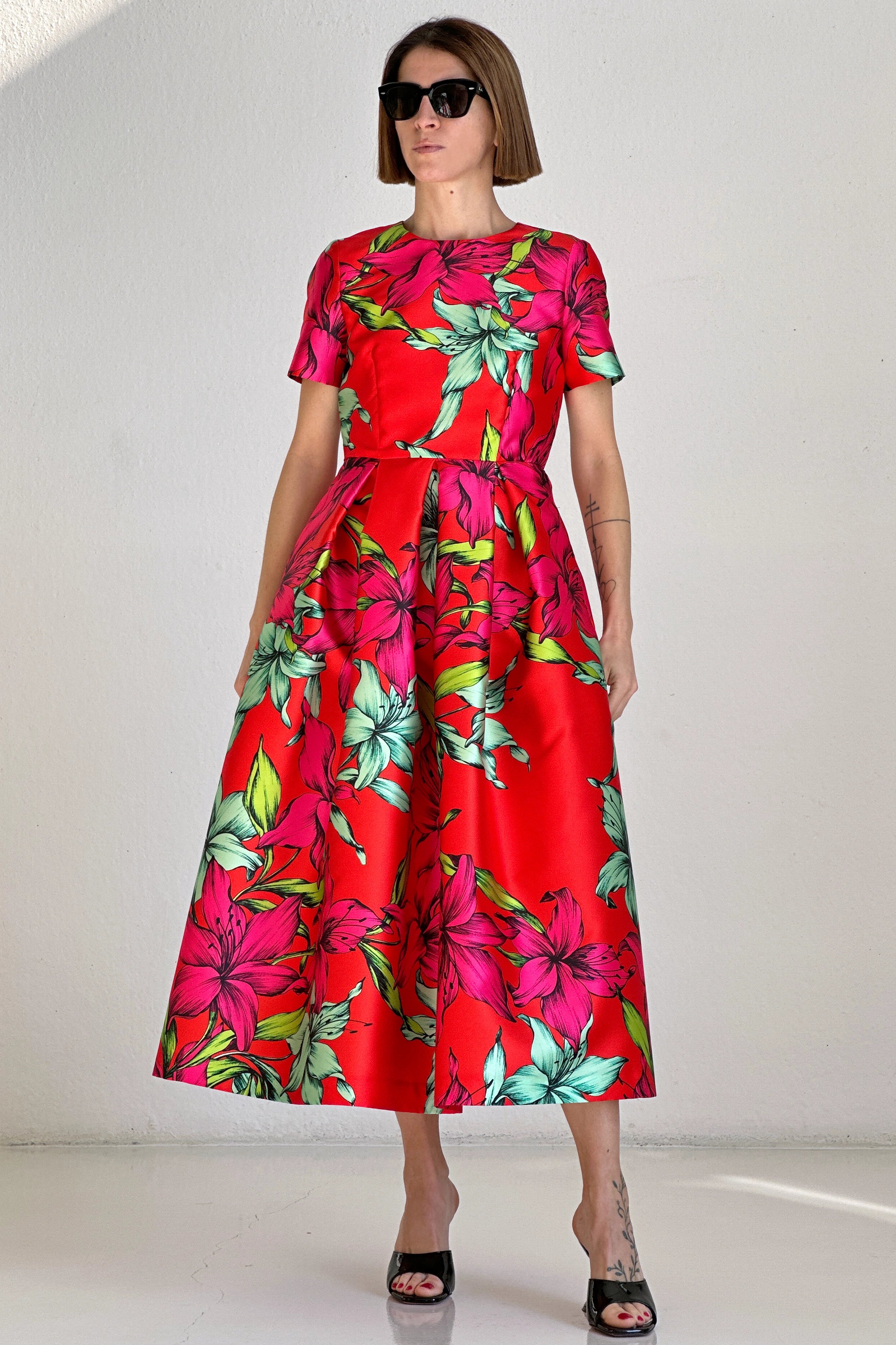 Abito Flower Red Sleeves