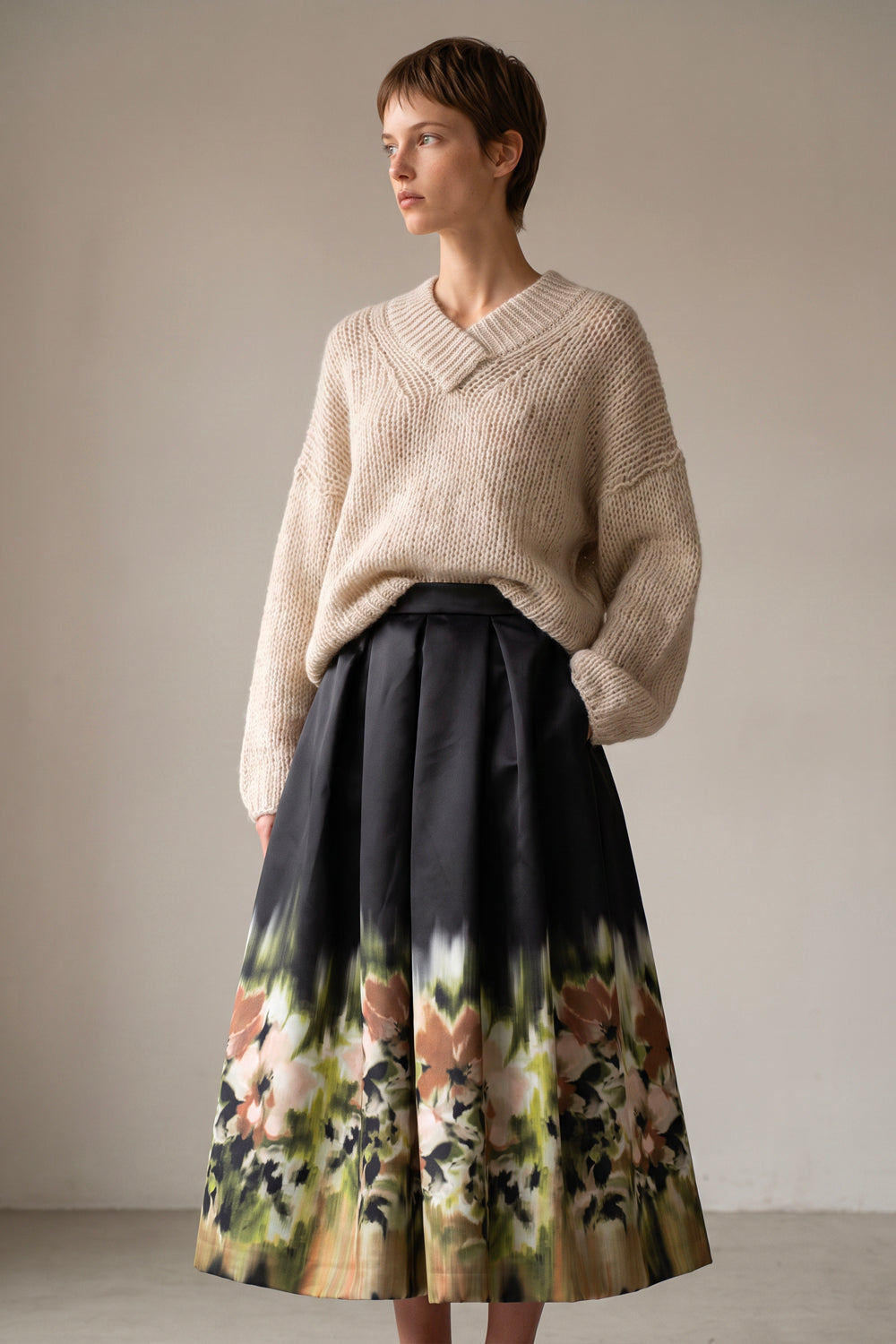 Luna Skirt SK V6491SF-01 Black (missing image, black with green flower background)