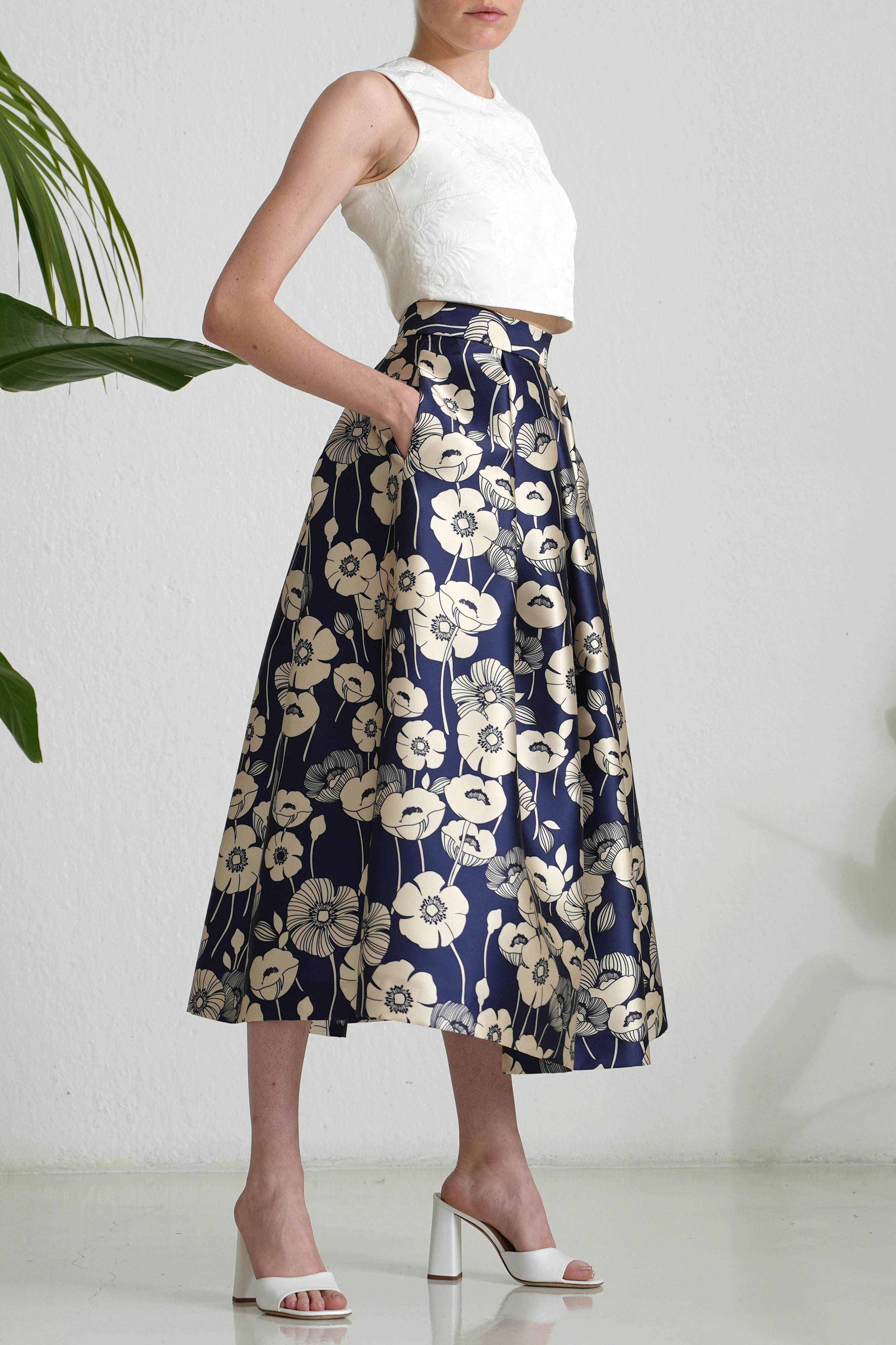 Gonna Spello Blu midi skirt with high waist and floral mikado fabric pattern