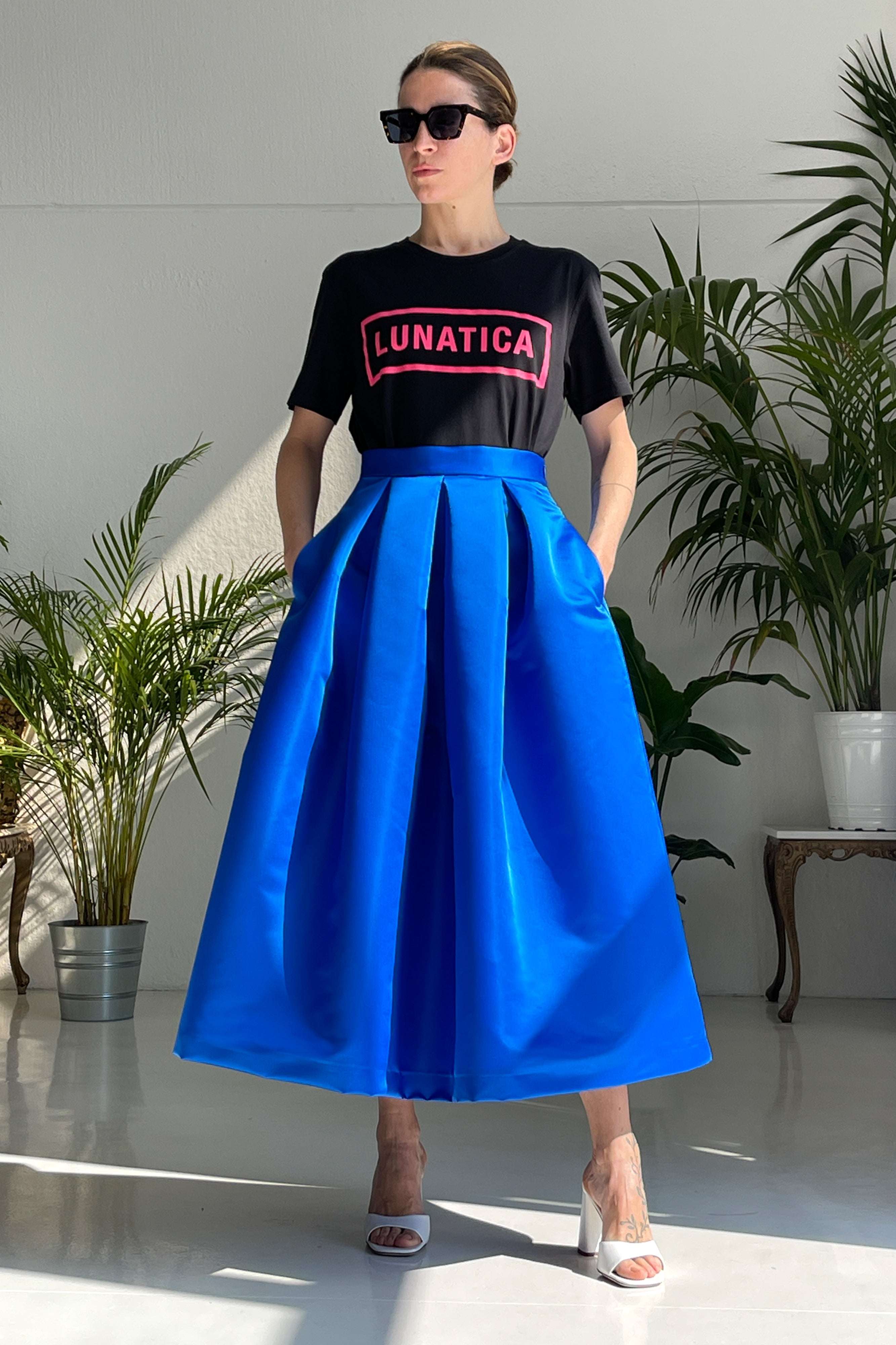 Blue royal pleated duchesse skirt with invisible zip and pockets worn with black Lunatica t-shirt
